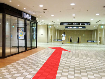 ルミネ有楽町通過