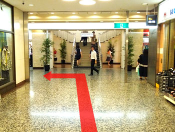 ブティック銀座こんき左折