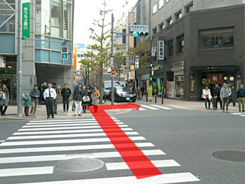 新宿郵便局前の交差点